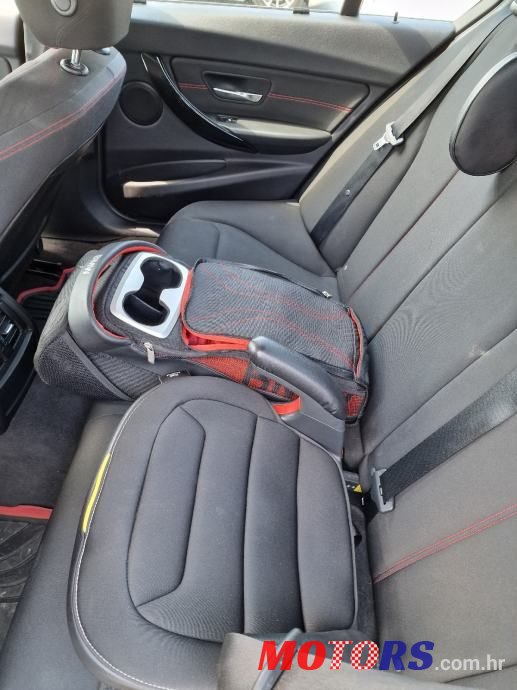 2015' BMW Serija 3 318D Sport photo #5