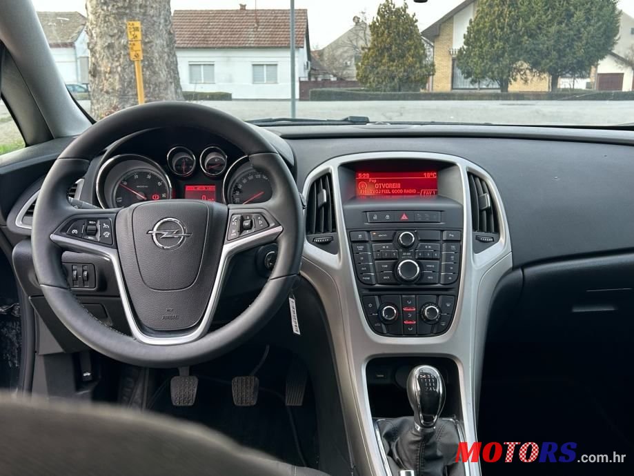 2013' Opel Astra 1,7 Cdti Classic photo #6