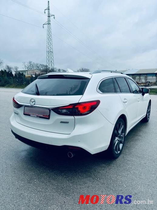 2017' Mazda 6 Sport Combi photo #5