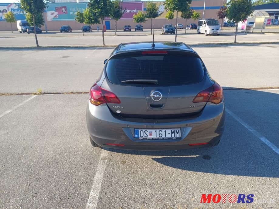 2010' Opel Astra Sport photo #5