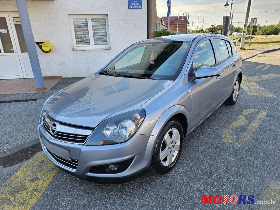 2009' Opel Astra 1,4 photo #1