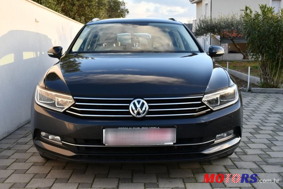 2019' Volkswagen Passat Variant photo #6