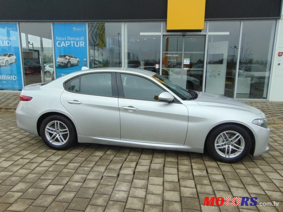 2016' Alfa Romeo Giulia photo #4