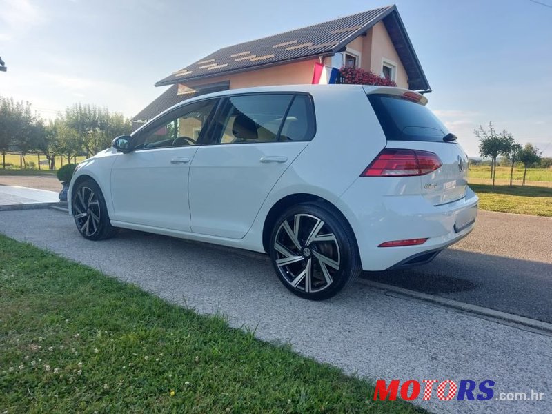 2017' Volkswagen Golf VII photo #2