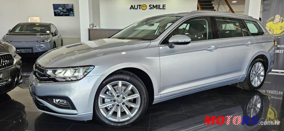 2020' Volkswagen Passat photo #1