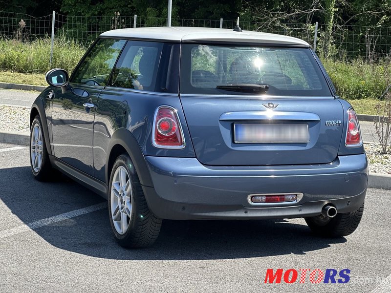 2010' MINI Cooper Cooper photo #6
