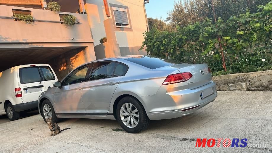 2018' Volkswagen Passat photo #4