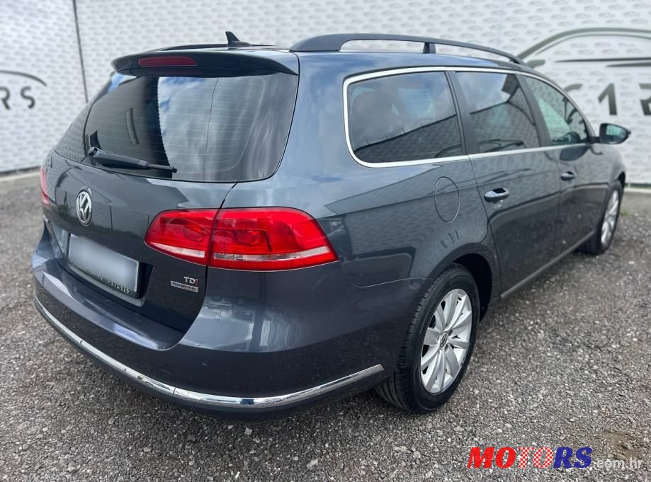 2012' Volkswagen Passat Variant photo #6