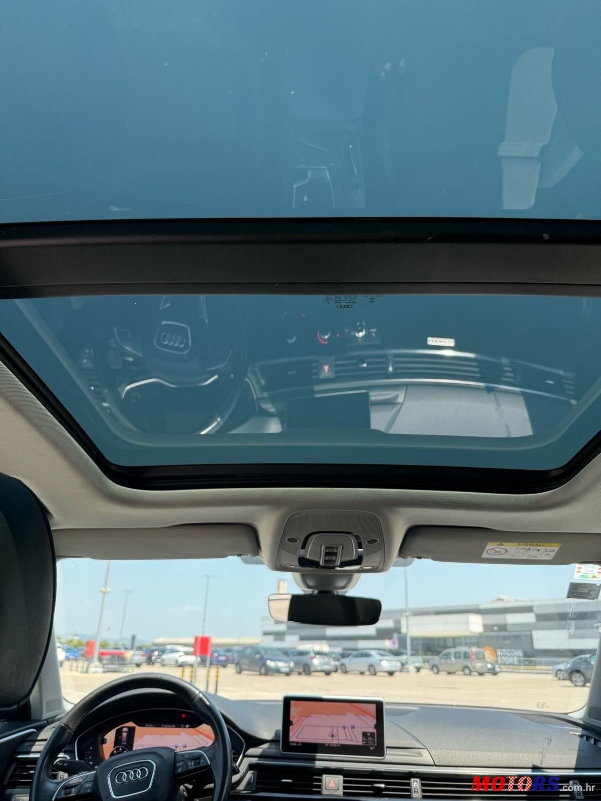 2016' Audi A4 Avant photo #6