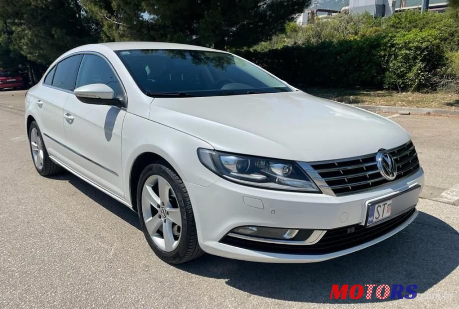 2015' Volkswagen Passat photo #6
