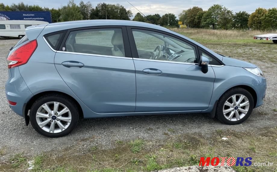 2010' Ford Fiesta Sport photo #4