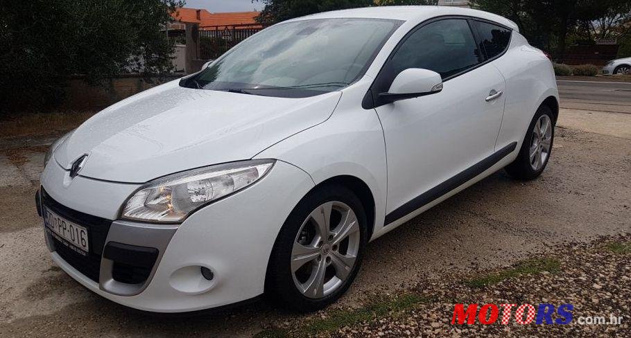 2010' Renault Megane Coupe 1,5 Dci photo #1