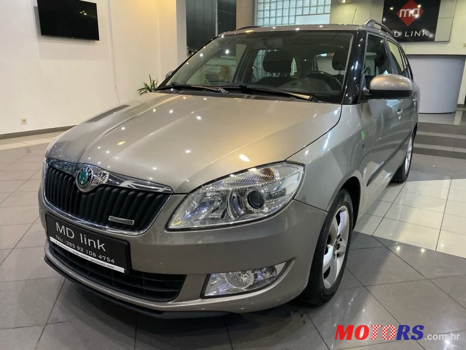 2011' Skoda Fabia Combi photo #1