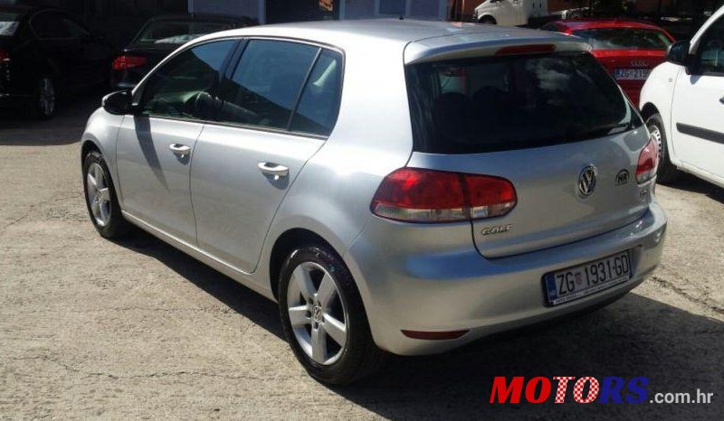 2012' Volkswagen Golf VI 1,6 Tdi photo #2