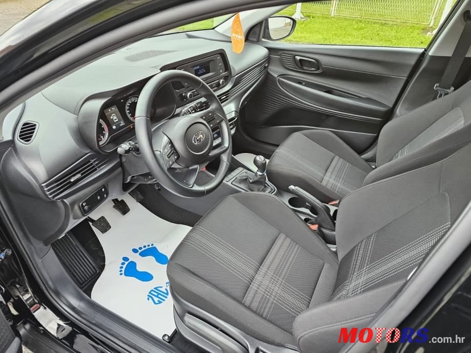2022' Hyundai Bayon 1,2 Mpi photo #3