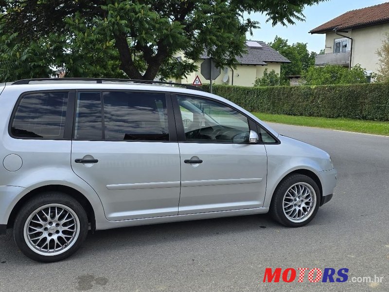2006' Volkswagen Touran 1,9 Tdi photo #2