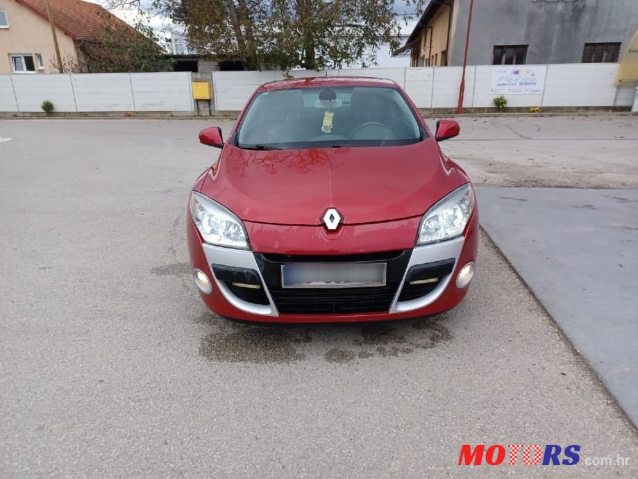 2009' Renault Megane Coupe photo #5