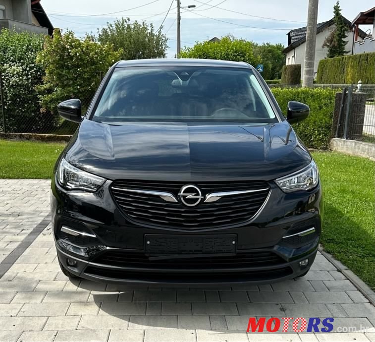2020' Opel Grandland 1,2 Turbo photo #3