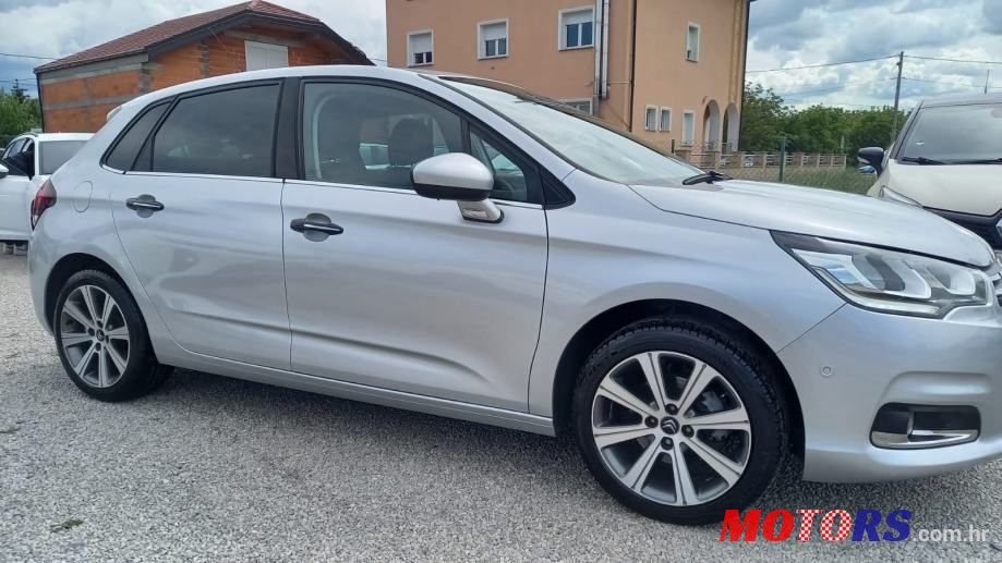 2016' Citroen C4 photo #3