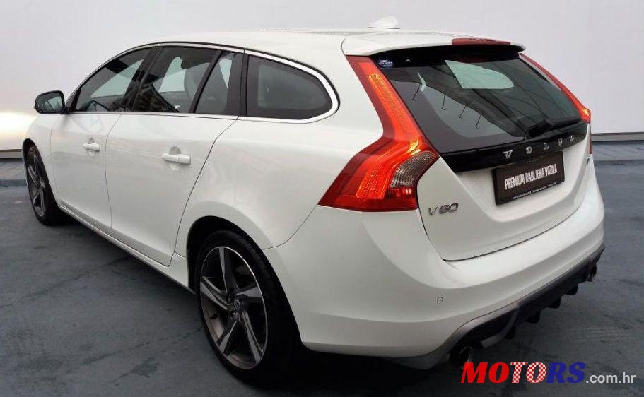 2011' Volvo V60 D3 R-Design photo #1