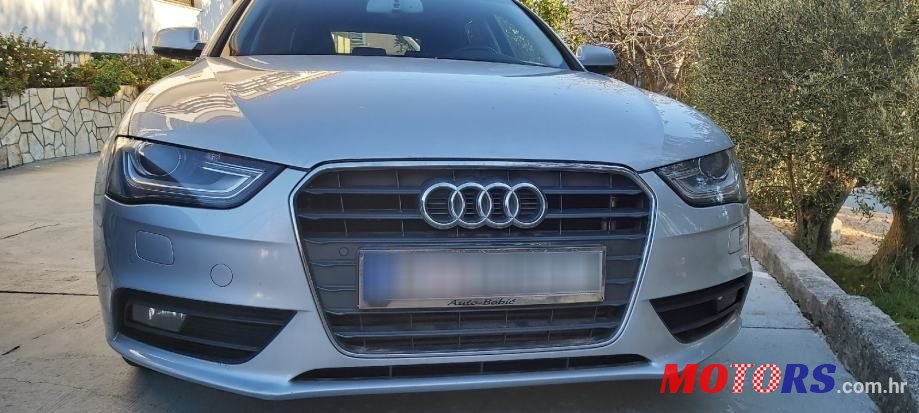 2012' Audi A4 Avant photo #1