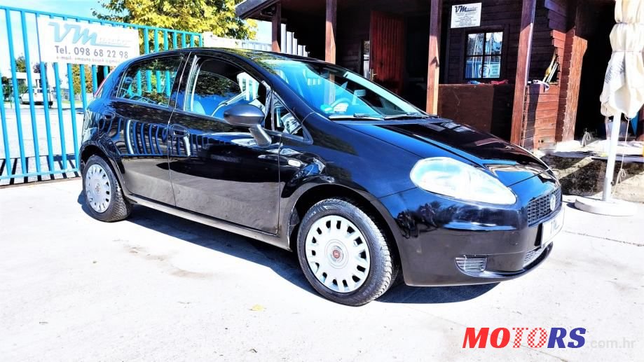 2013' Fiat Punto 1,2 8V photo #2