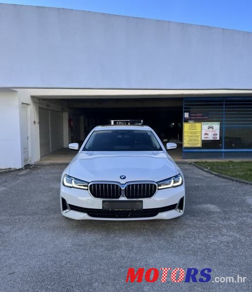 2021' BMW Serija 5 540Xd photo #2