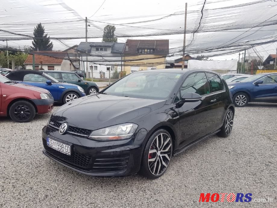 2014' Volkswagen Golf 7 2,0 Tdi Bmt photo #3