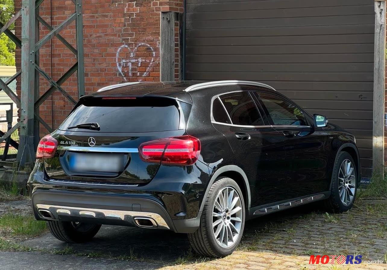 2019' Mercedes-Benz GLA-Class photo #7