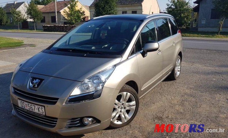 2012' Peugeot 5008 1,6 Hdi photo #1