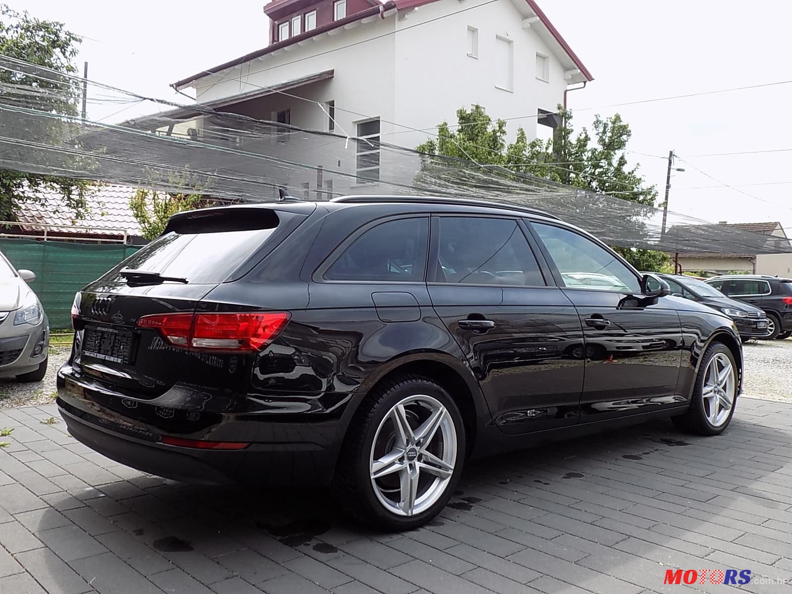 2017' Audi A4 Avant photo #6