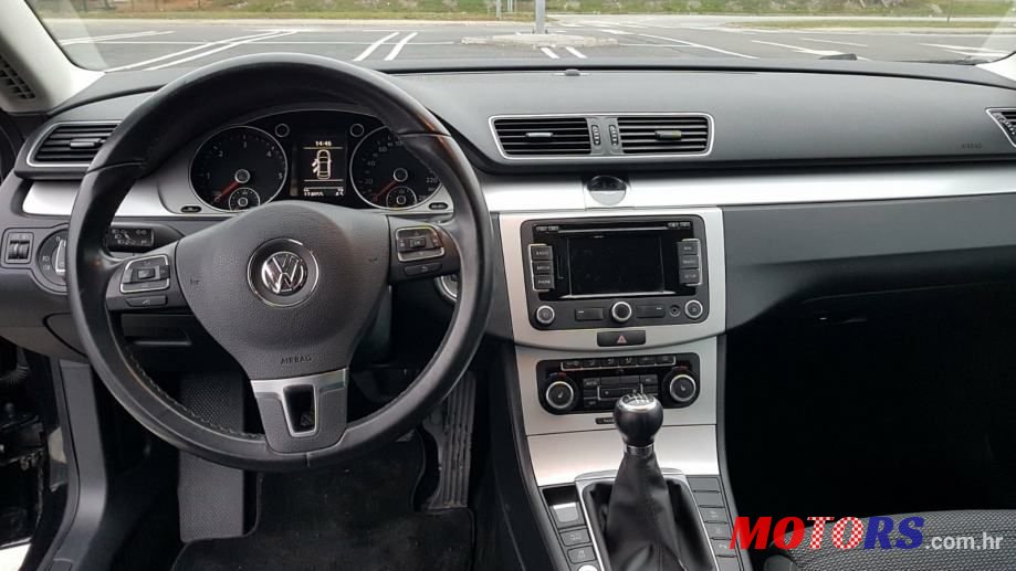 2011' Volkswagen Passat 2,0 Tdi photo #4