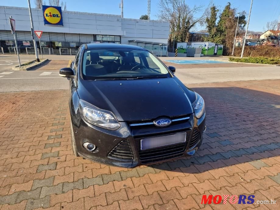 2012' Ford Focus Karavan photo #3