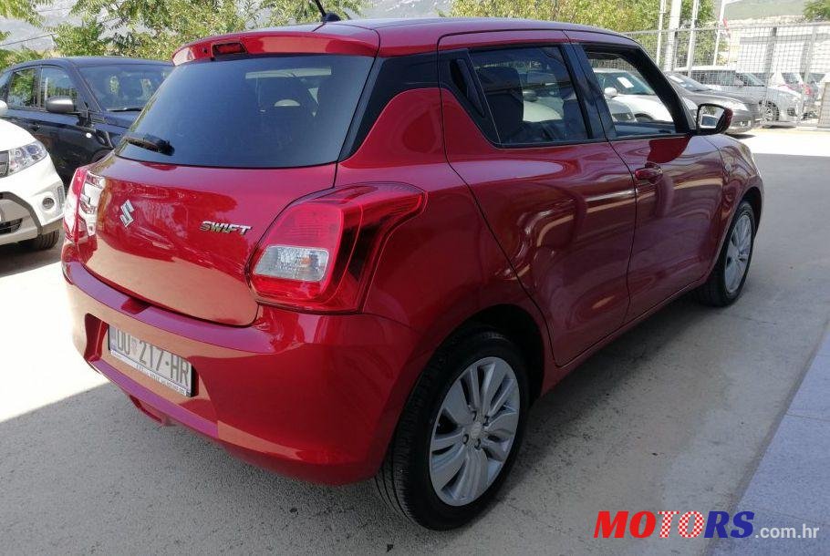 2018' Suzuki Swift 1.2 photo #1