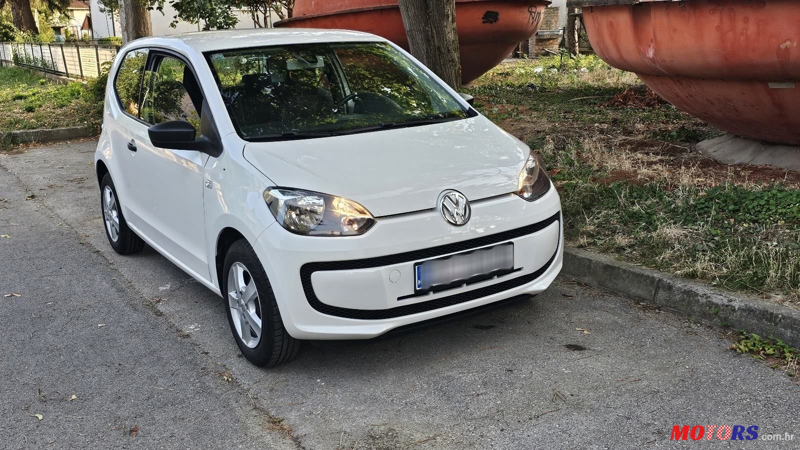 2013' Volkswagen Up! 1,0 Up! photo #1