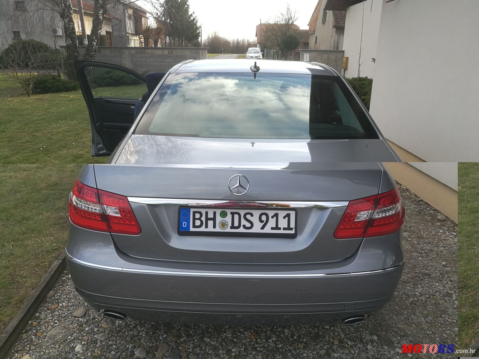2009' Mercedes-Benz E-Class 350 cdi avangarde Blue efficie photo #5