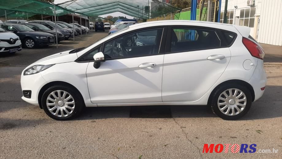 2016' Ford Fiesta photo #5