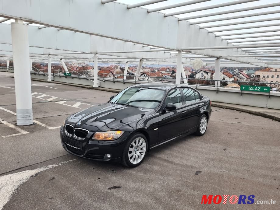 2010' BMW Serija 3 320D photo #3