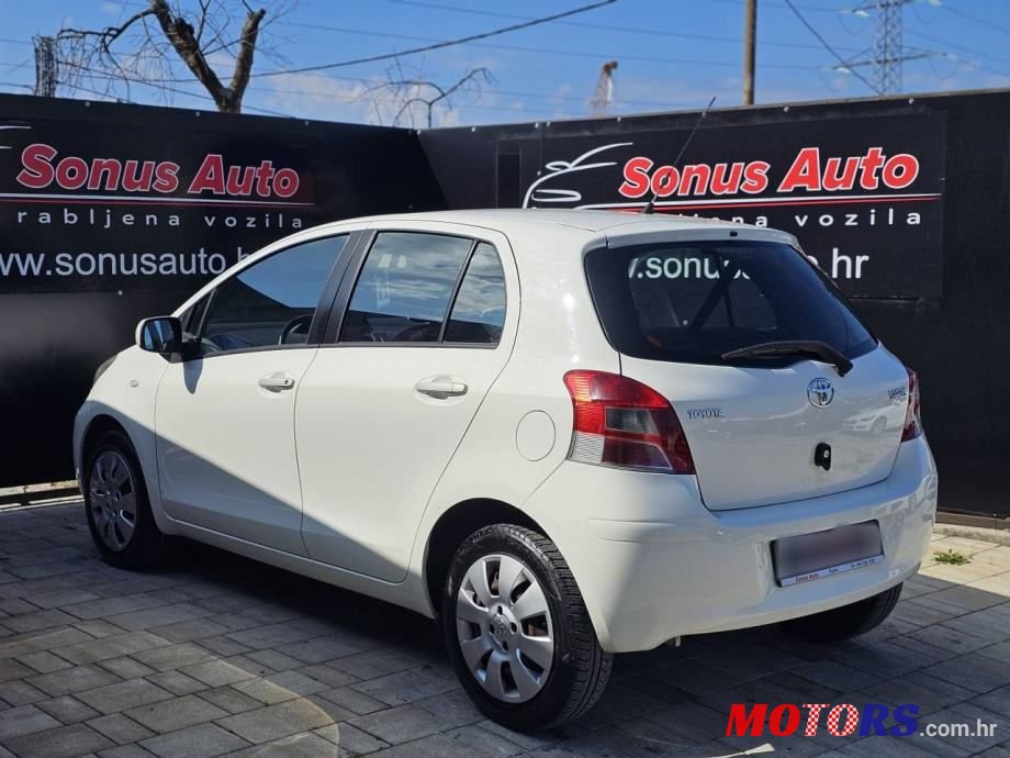 2011' Toyota Yaris 1,0 Vvt-I Sol photo #4