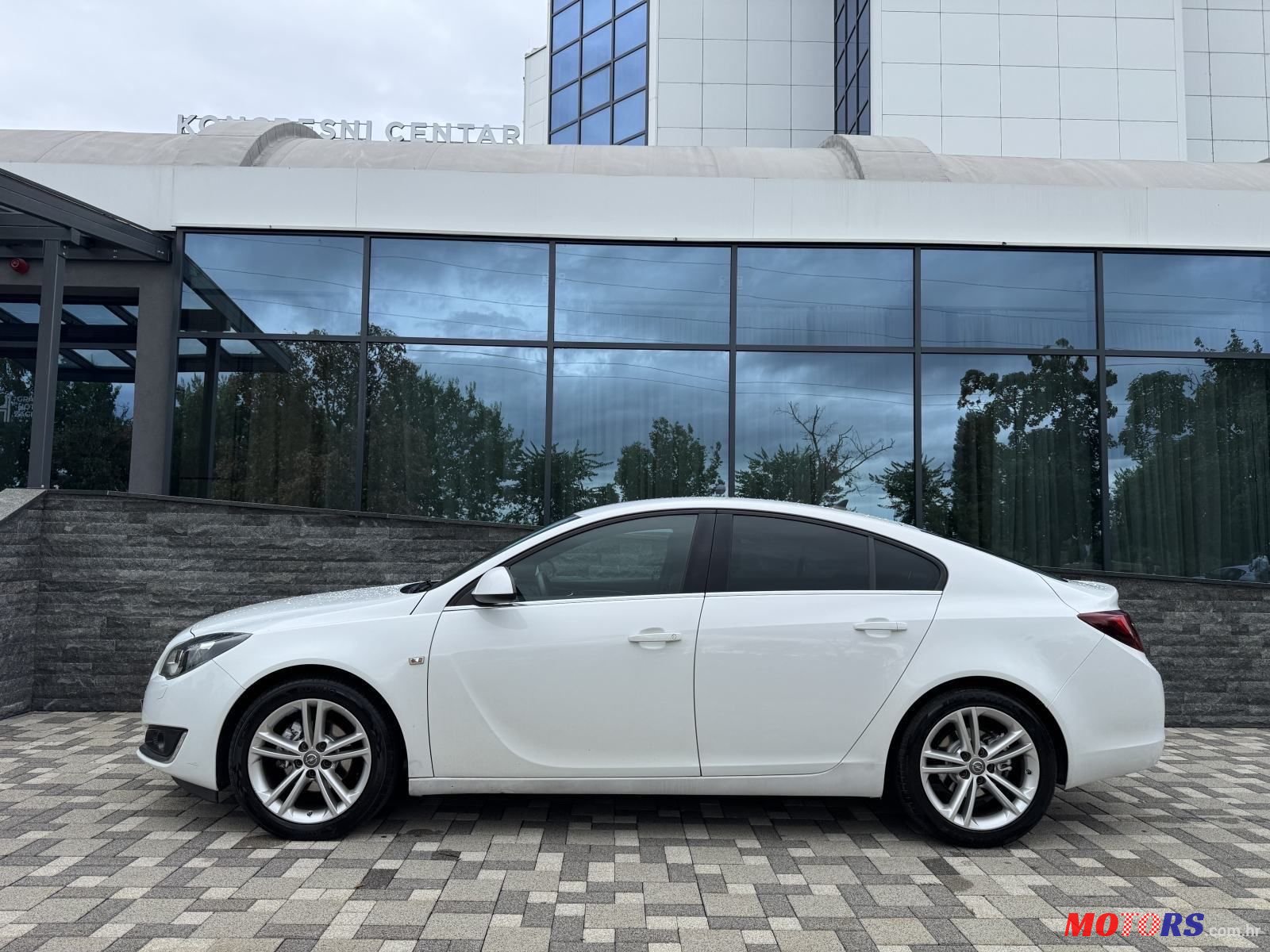 2015' Opel Insignia Karavan photo #4