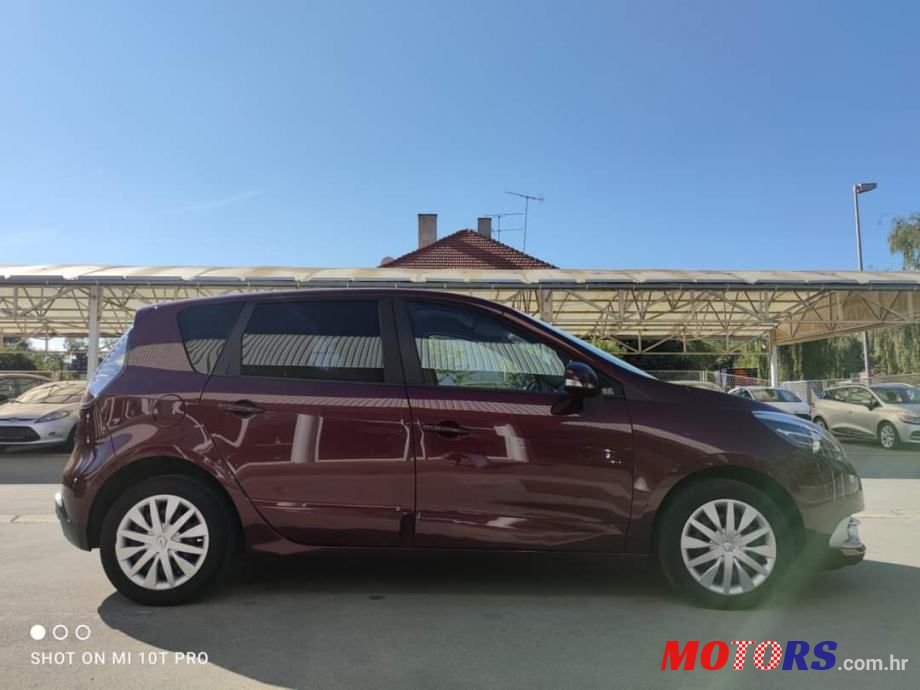 2013' Renault Scenic 1,5 Dci photo #3