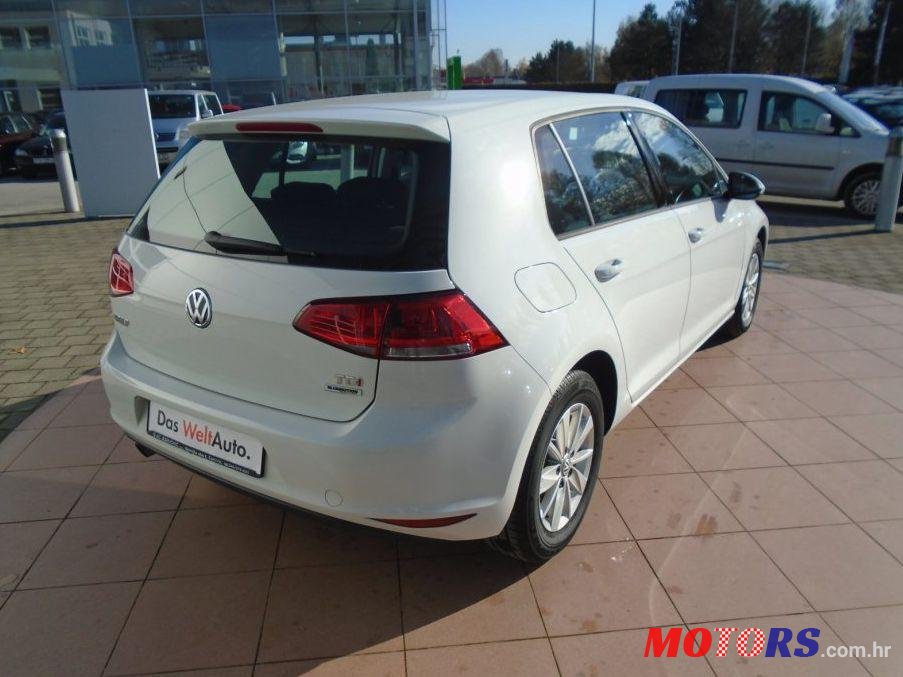 2016' Volkswagen Golf VII 1,6 Tdi Bmt photo #2
