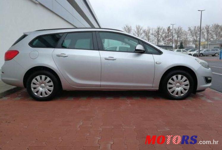 2013' Opel Astra Karavan 1,7 Cdti Sport photo #2