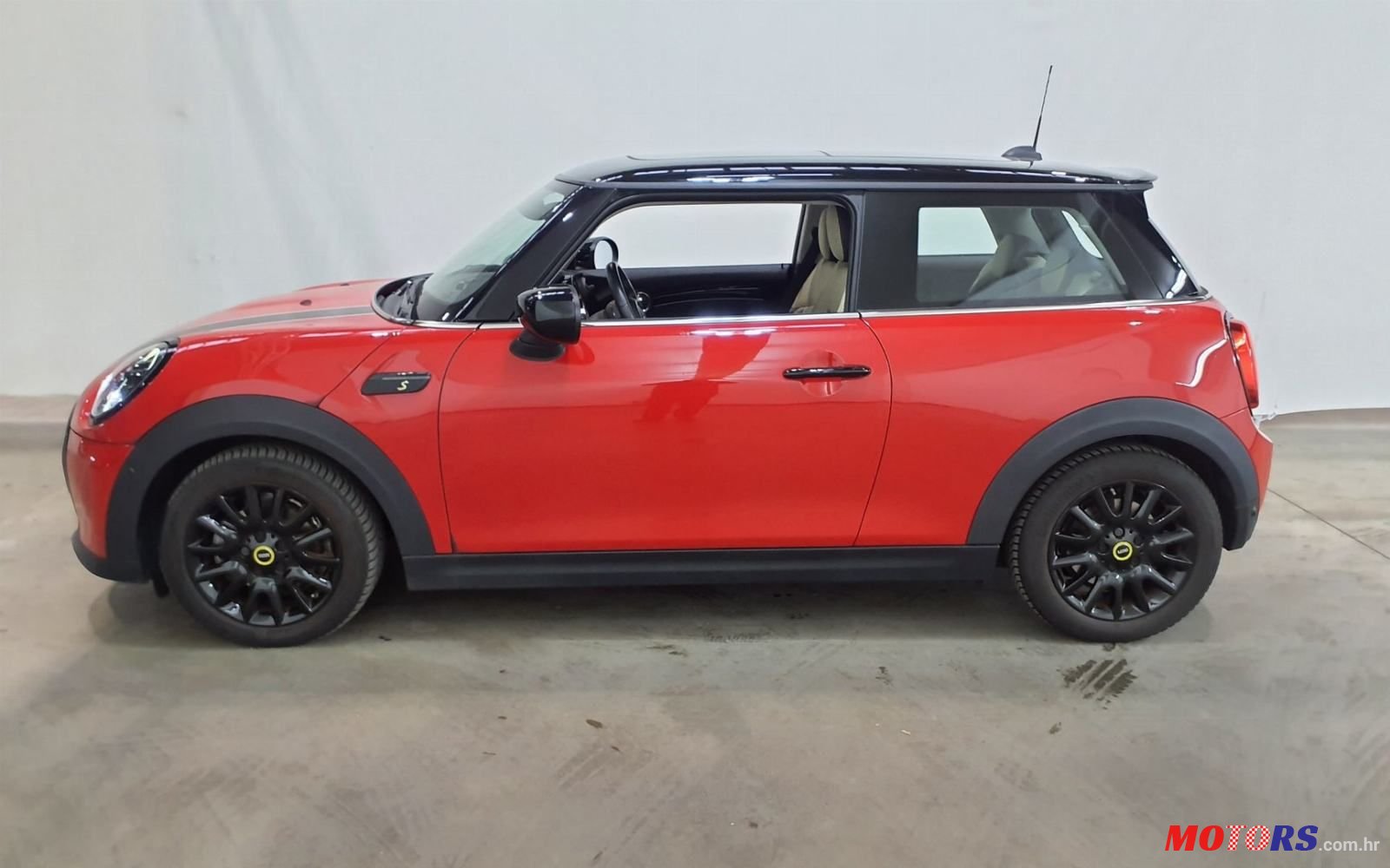 2021' MINI Cooper Se photo #5