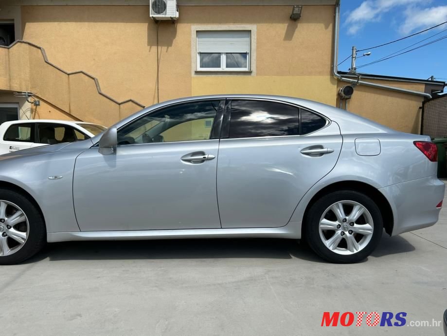 2008' Lexus IS 220D photo #5