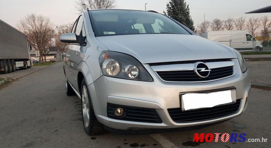 2005' Opel Zafira 1.9 Cdti Enjoy photo #1