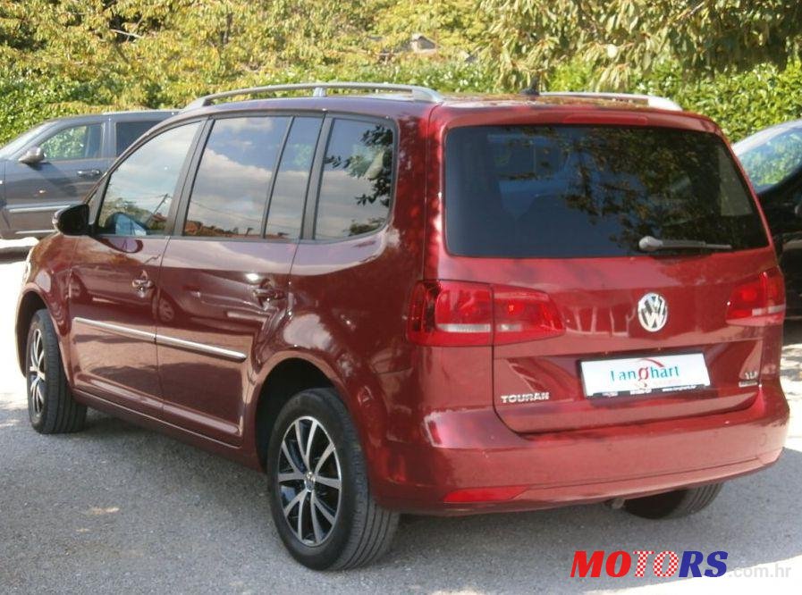 2011' Volkswagen Touran 1,6 TDI photo #2