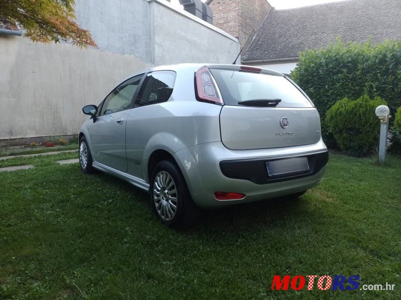 2012' Fiat Punto Evo 1,3 Multijet 16V photo #5