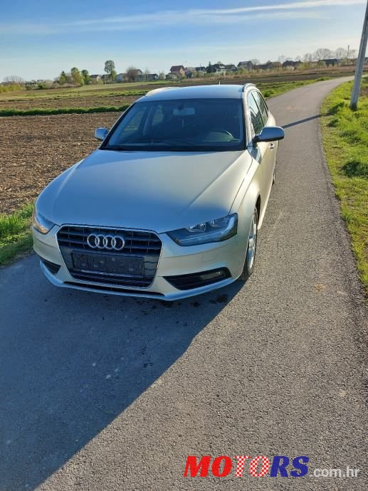 2013' Audi A4 Avant photo #2