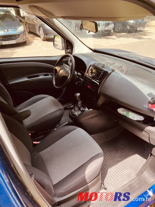 2010' Fiat Doblo 1.6 Multijet photo #6